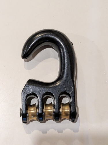 3連プーリー　グロメット式セイルに使用する